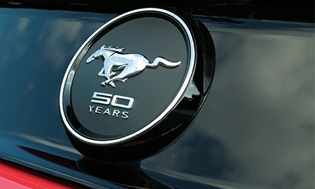 FORD MUSTANG 50 YEARS EDITION