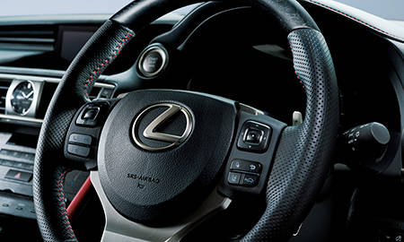 LEXUS IS300H BLACK SEQUENCE