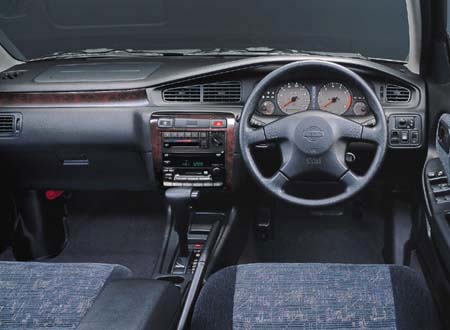 NISSAN BLUEBIRD 1 8SSS