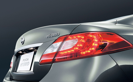 NISSAN FUGA HYBRID VIP PACKAGE