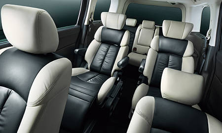 NISSAN ELGRAND RIDER AUTECH 30TH ANNIVERSARY