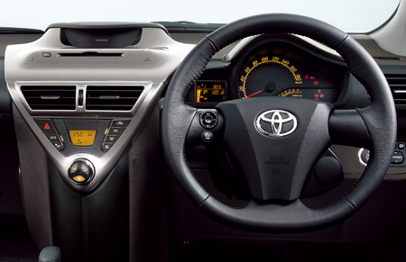 TOYOTA IQ100G LEATHER PACKAGE