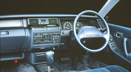 TOYOTA CROWN DELUXE