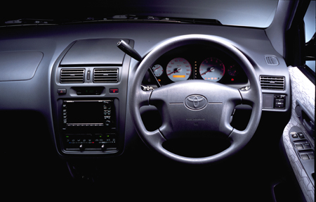 TOYOTA IPSUM AEROTOURING