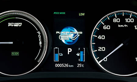 MITSUBISHI OUTLANDER PHEV G NAVI PACKAGE