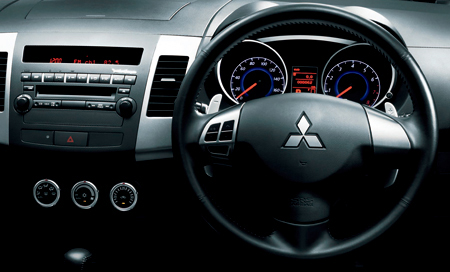 MITSUBISHI OUTLANDER ROADEST 30G