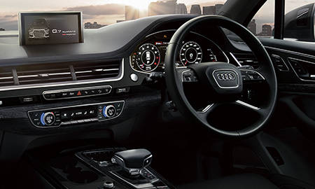 AUDI Q7 BLACK STYLING