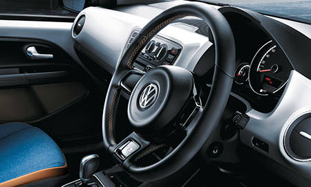 VOLKSWAGEN UP JEANS UP!