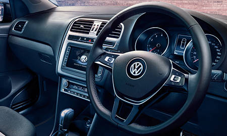 VOLKSWAGEN POLO 2016