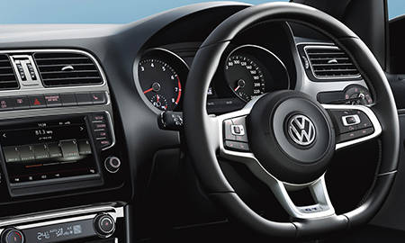 VOLKSWAGEN POLO 2016