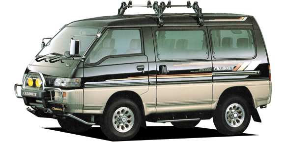 MITSUBISHI DELICA STAR WAGON