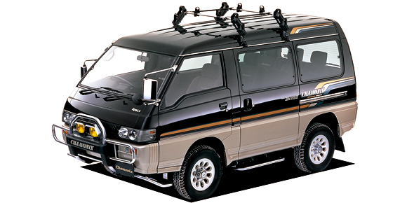 MITSUBISHI DELICA STAR WAGON