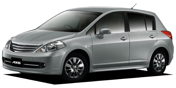 NISSAN TIIDA